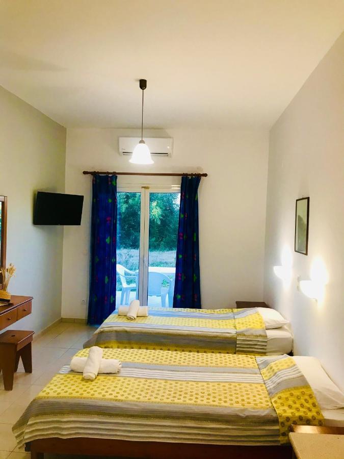 Room In Studio - Studio Banos Apartments And Swimming Pool Roda  Exterior foto