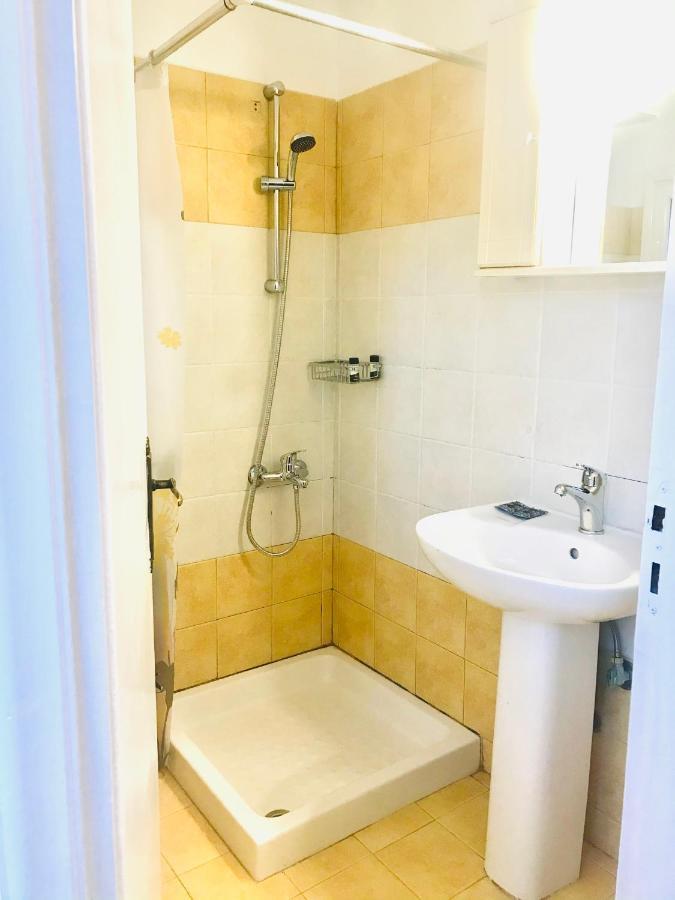 Room In Studio - Studio Banos Apartments And Swimming Pool Roda  Exterior foto